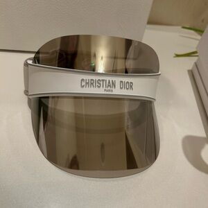 Dior visor silver 🤍